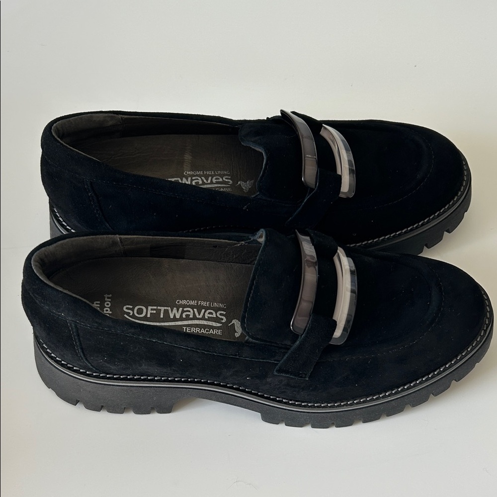 Softwaves Women's Black Suede Loafers - Picture 4 of 9